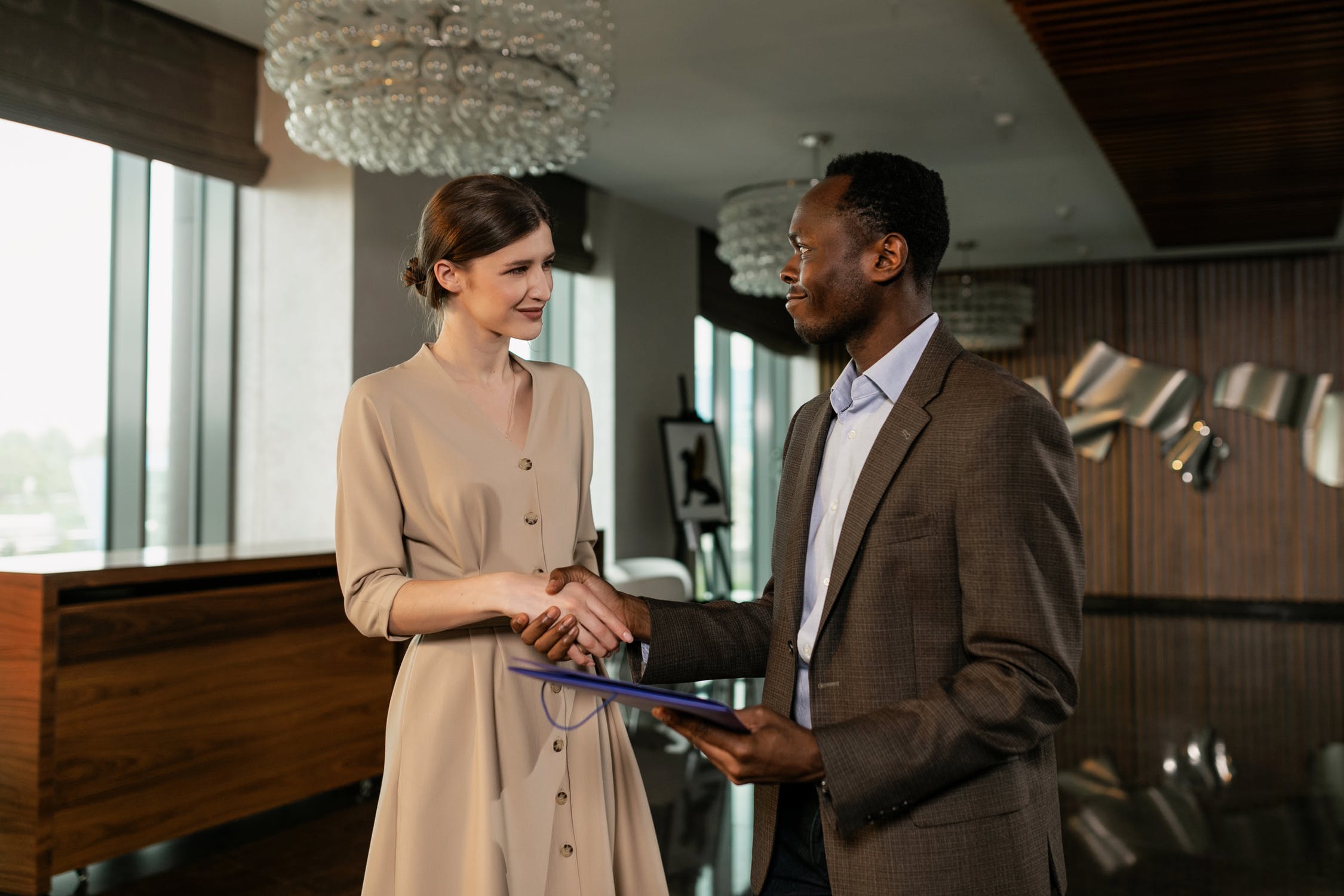 Müşteri talebine uygun gayrimenkul teklifinin hazırlanması ve sunulması Resim